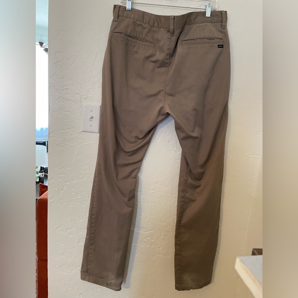 RVCA men’s weekend chino pant in dark khaki. 36. GUC. - Picture 11 of 16